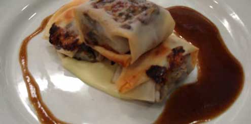 Dados de rabo de toro al Torre de Oña y aroma de miel y canela Dados de rabo de toro al Torre de Oña y aroma de miel y canela